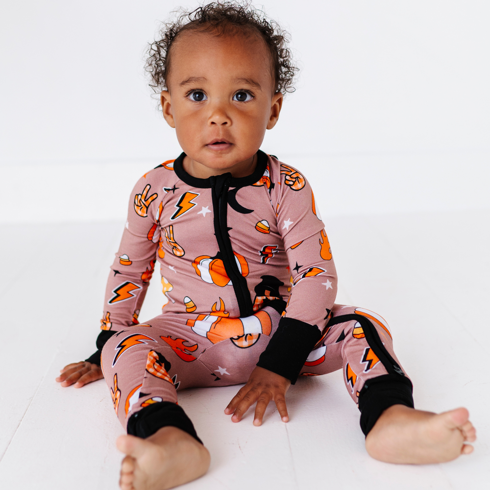 
                      
                        Baby in Retro Fall Convertible Footies by Kiki and Lulu
                      
                    