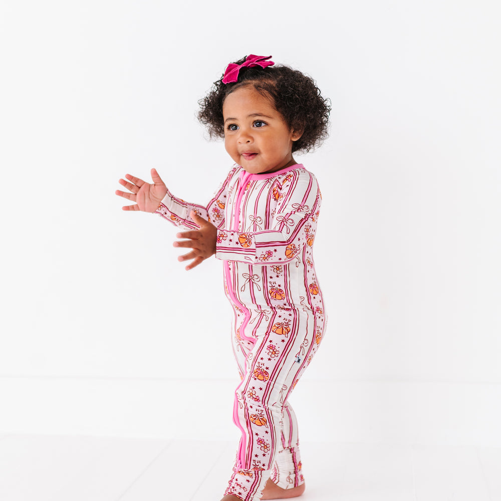 
                      
                        Girls Fall Bow Pumpkin Convertible Footies
                      
                    