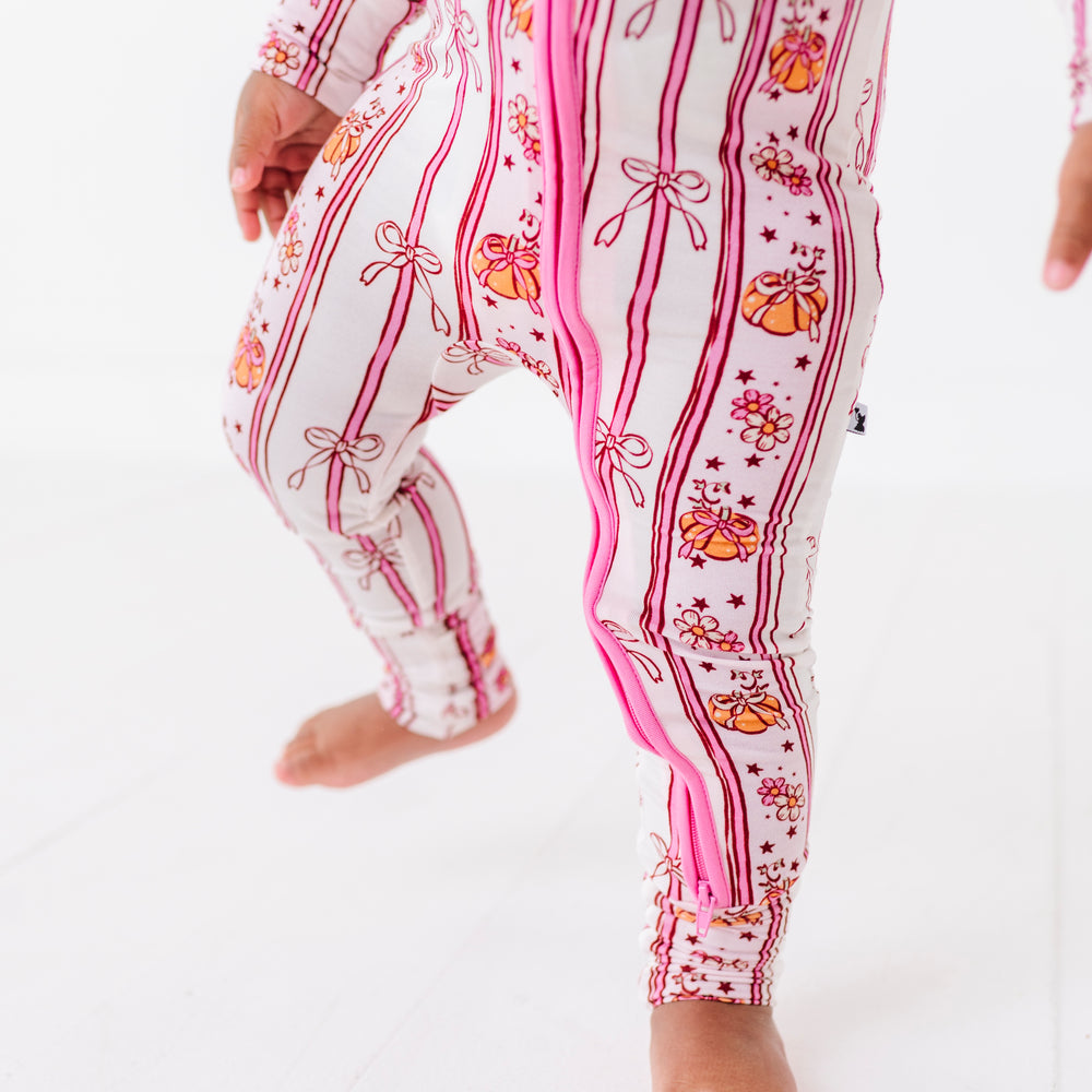 
                      
                        Girls Fall Bow Pumpkin Convertible Footies
                      
                    