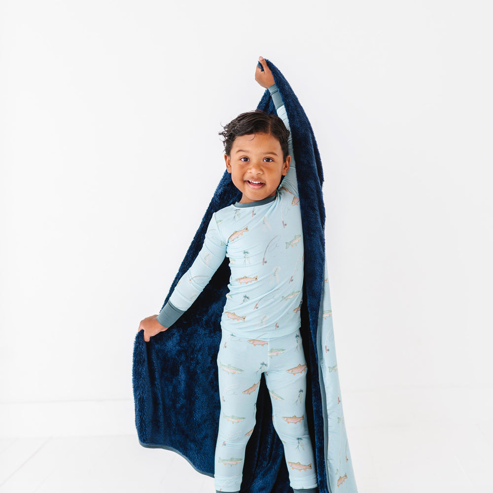 
                      
                        Kid Plush Bamboo Blanket With Fish 
                      
                    