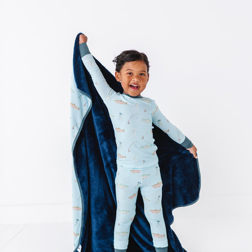 
                      
                        Kid Plush Bamboo Blanket With Fish 
                      
                    